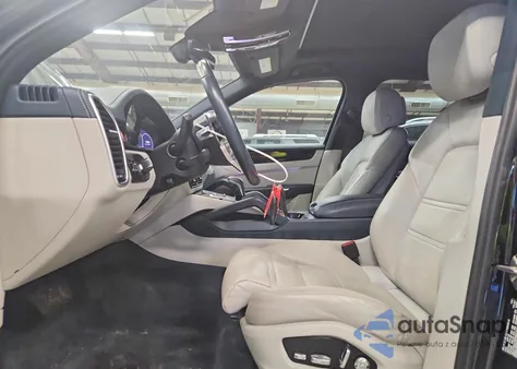 2019 Porsche Cayenne z USA, uszkodzony, nr VIN WP1AA2AY6KDA10026